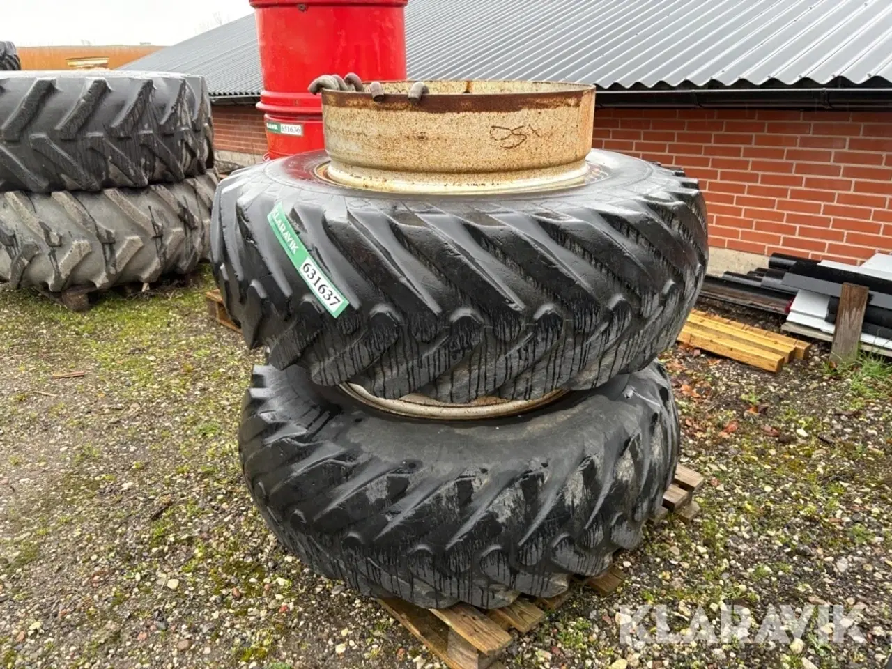 Billede 2 - Landbrugsdæk Goodyear 16.9/14-28 2 styk
