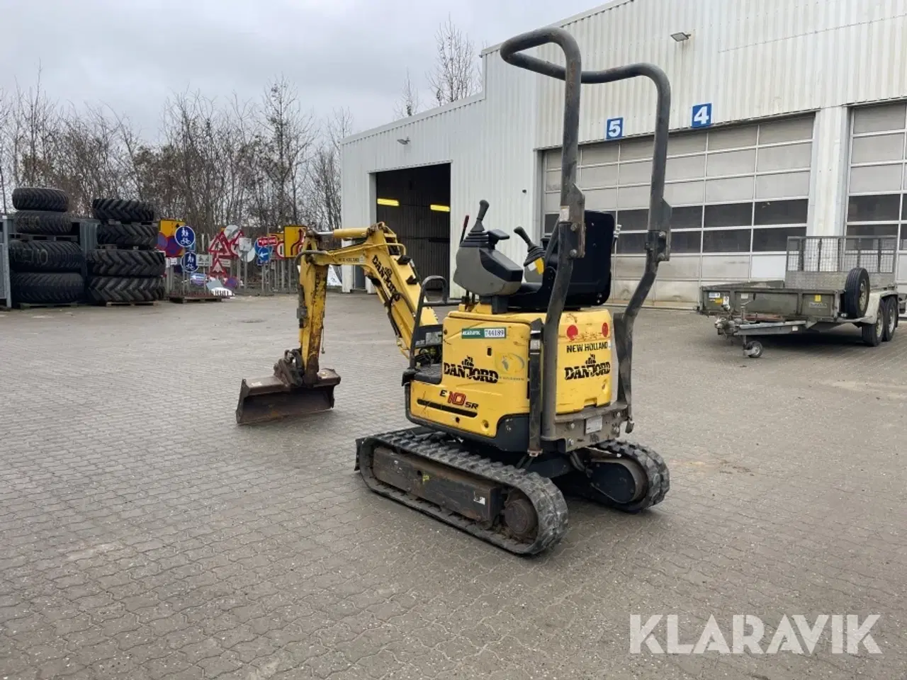 Billede 3 - Minigraver New Holland E10SR med skovle