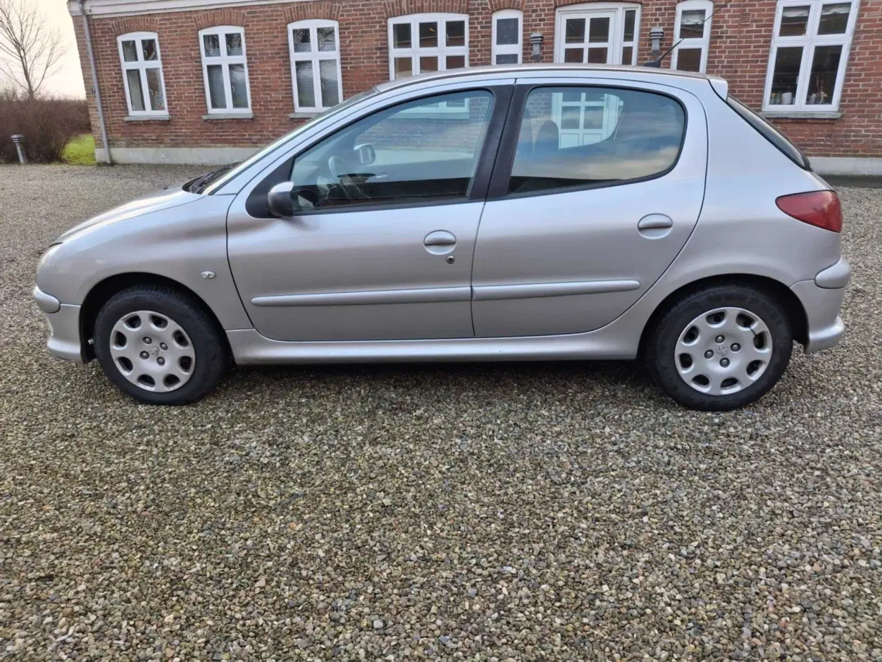 Billede 2 - Solid og billig Peugeot 207 sægles
