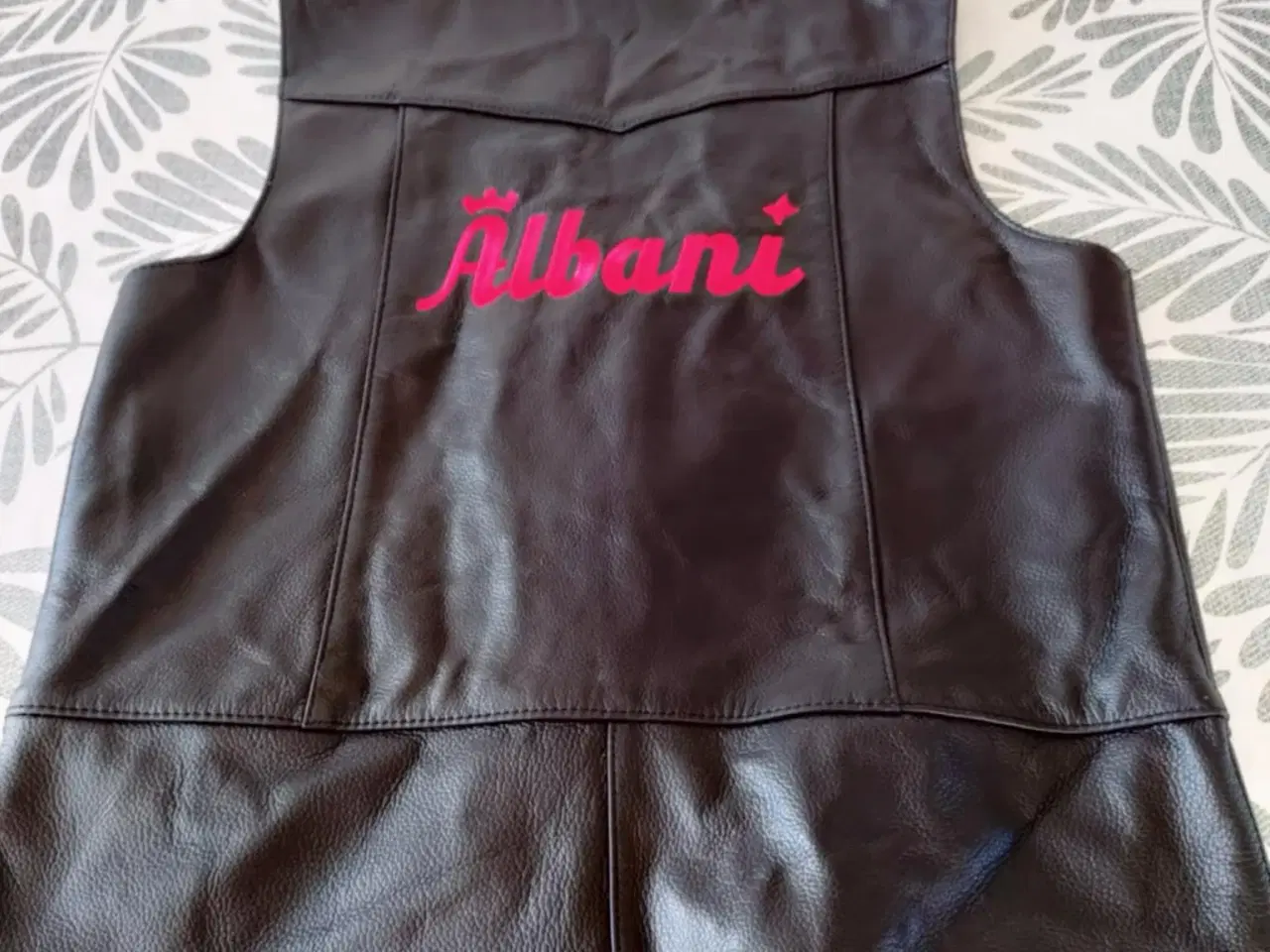 Billede 5 - super fed lædervest fra albani