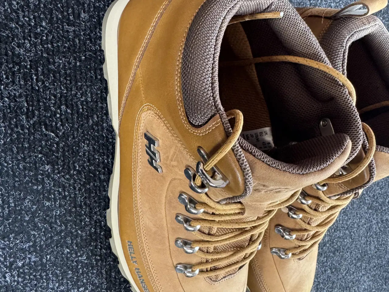 Billede 3 - Vandresko/støvle fra Helly Hansen