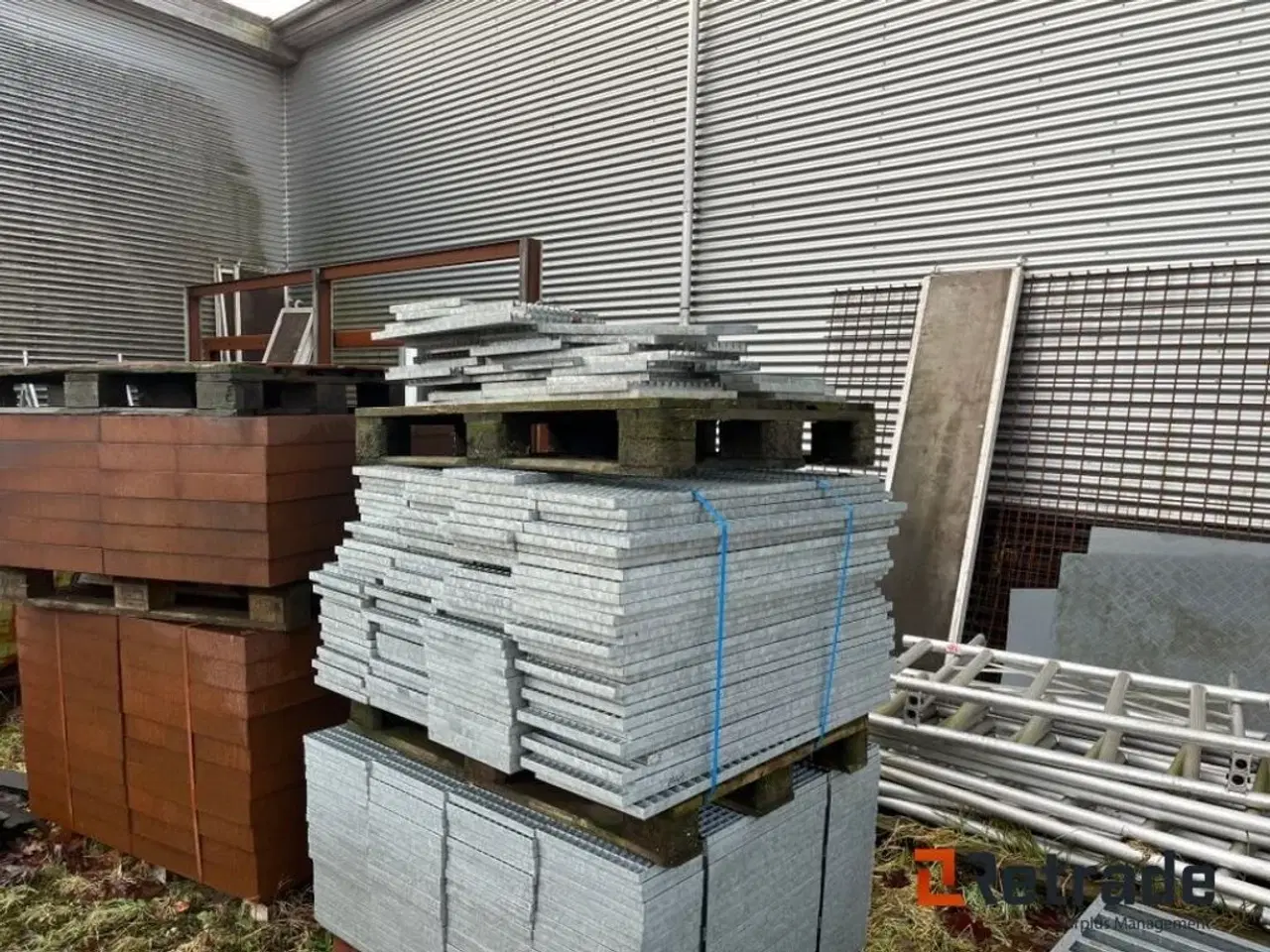 Billede 3 - - - - LOTGalvaniserede gulvriste