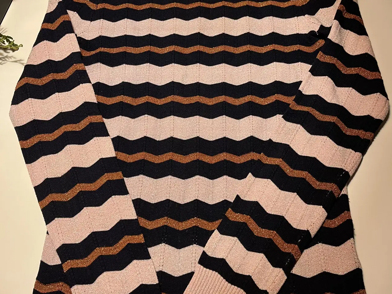 Billede 4 - Neo Noir strik XS