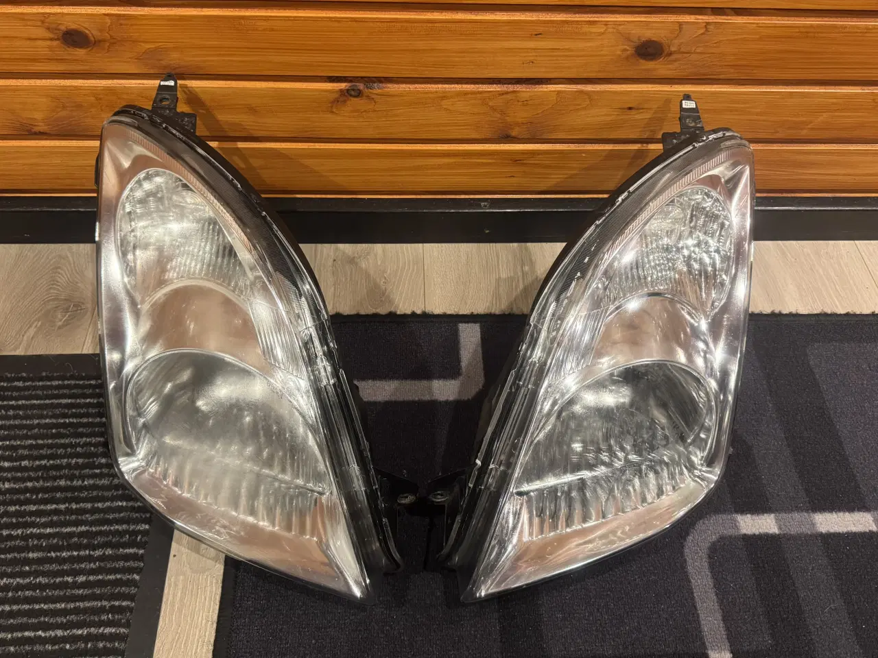 Billede 3 - Originale Suzuki Swift forlygter sælges