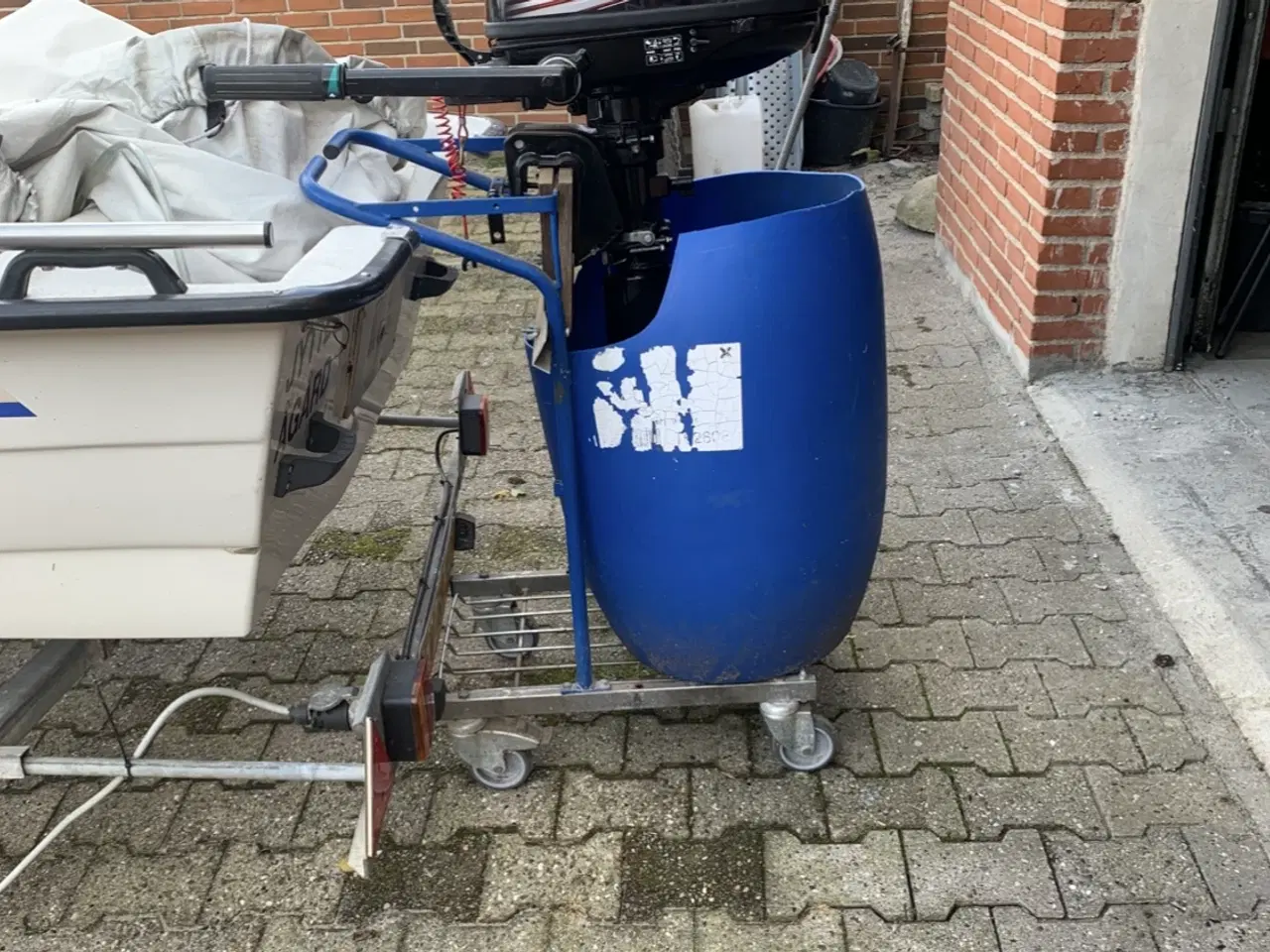 Billede 7 - Jolle med 6 hestes motor 