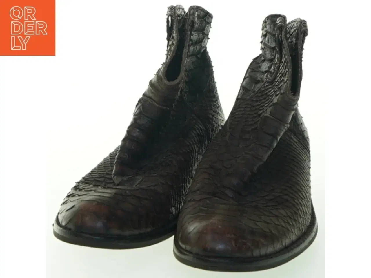 Billede 2 - Brune læderstøvler med krybdyr-mønster fra Bonpoint (str. 33 )