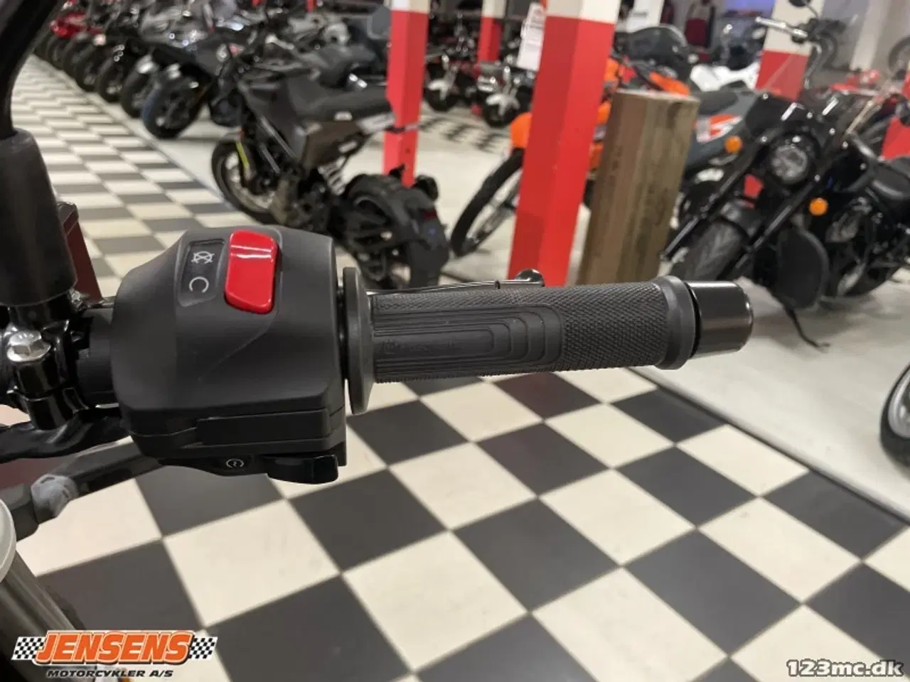 Billede 8 - Husqvarna Svartpilen 401