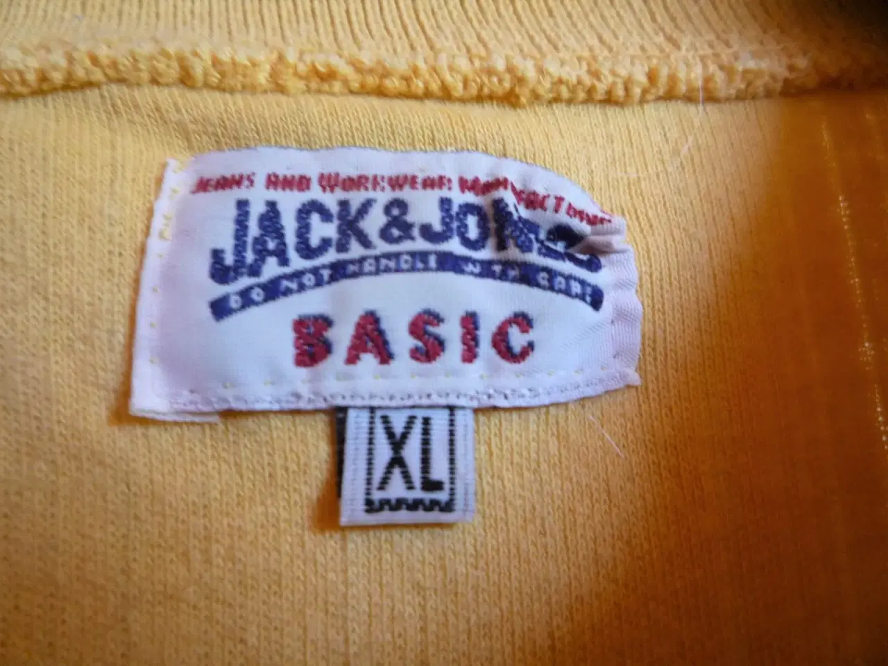 Billede 3 - 2 super flotte Jack & Jones polo-shirt
