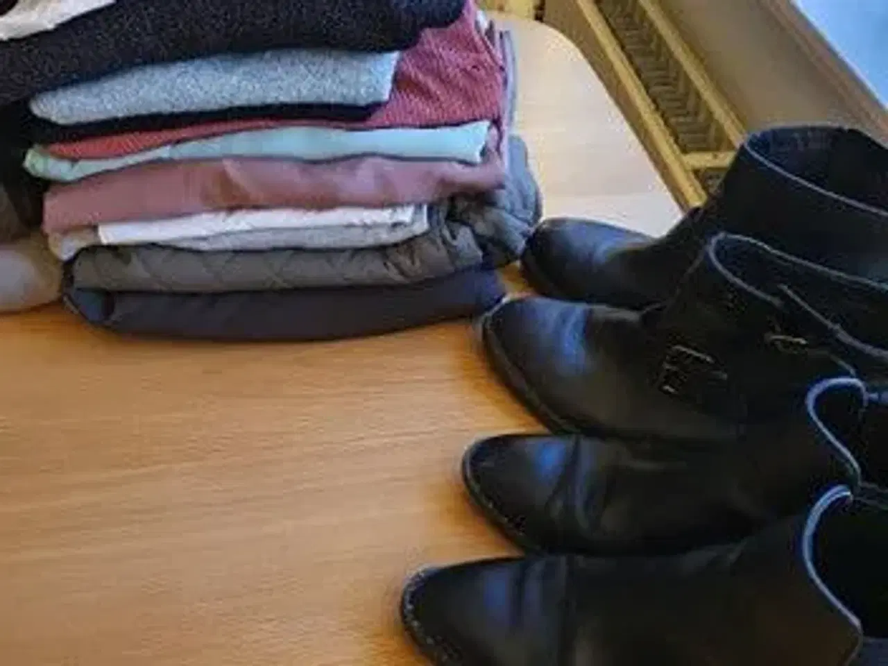 Billede 2 - Tøj, sko, jakker, tasker m.m