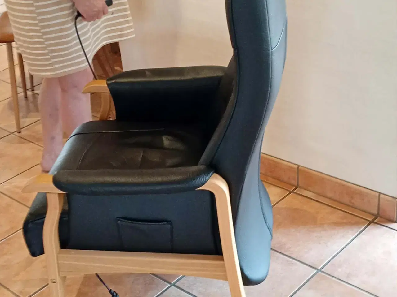 Billede 4 - Oslo lænestol 1 år gammel