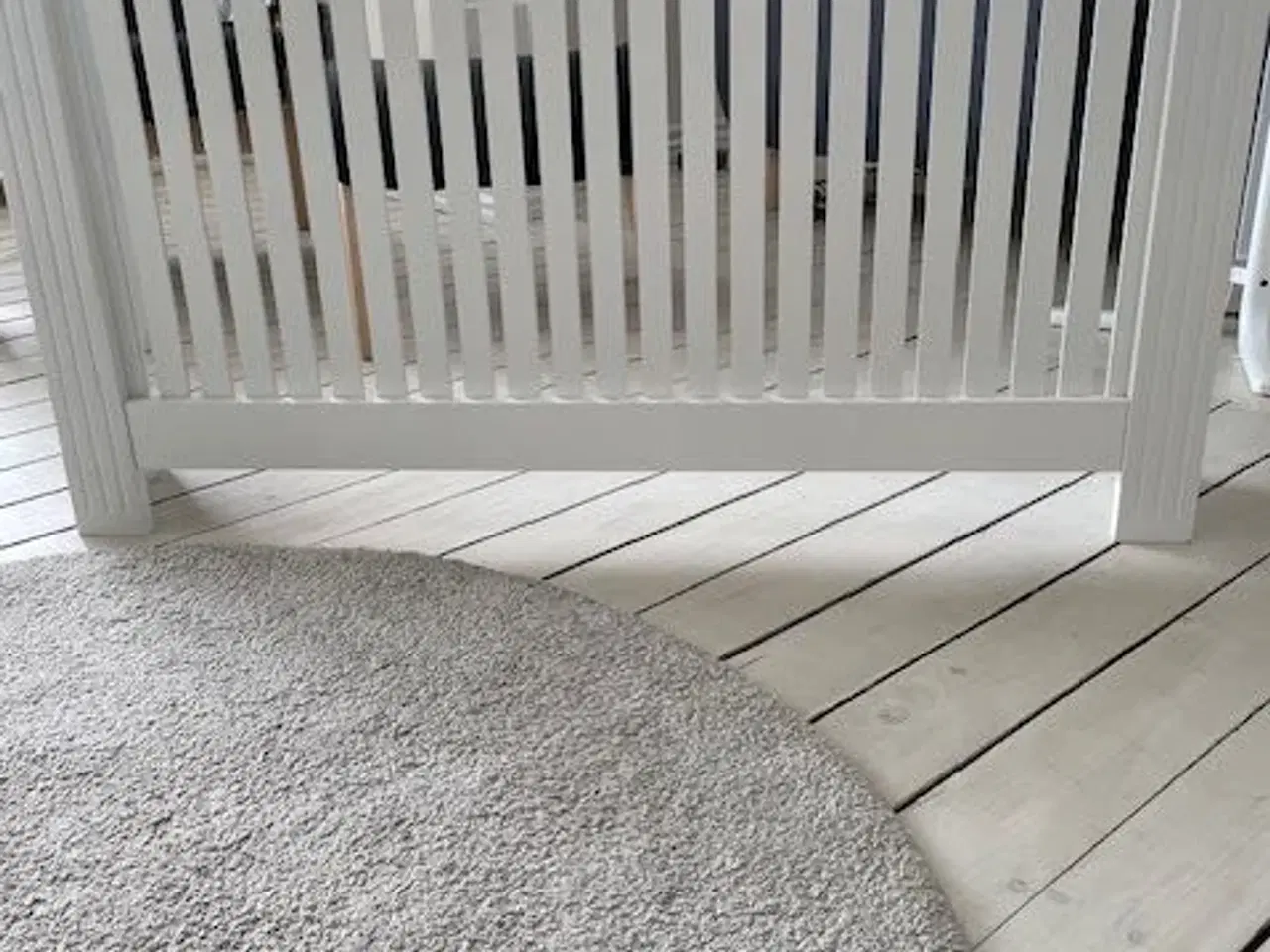 Billede 1 - Pæn hvid radiator skjuler 