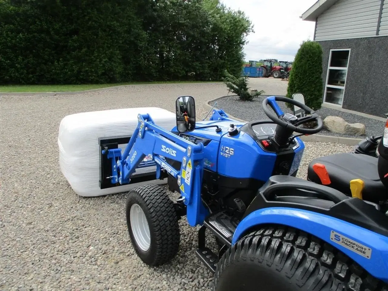 Billede 9 - Solis 26 HST med fuldhydraulisk frontlæsser på