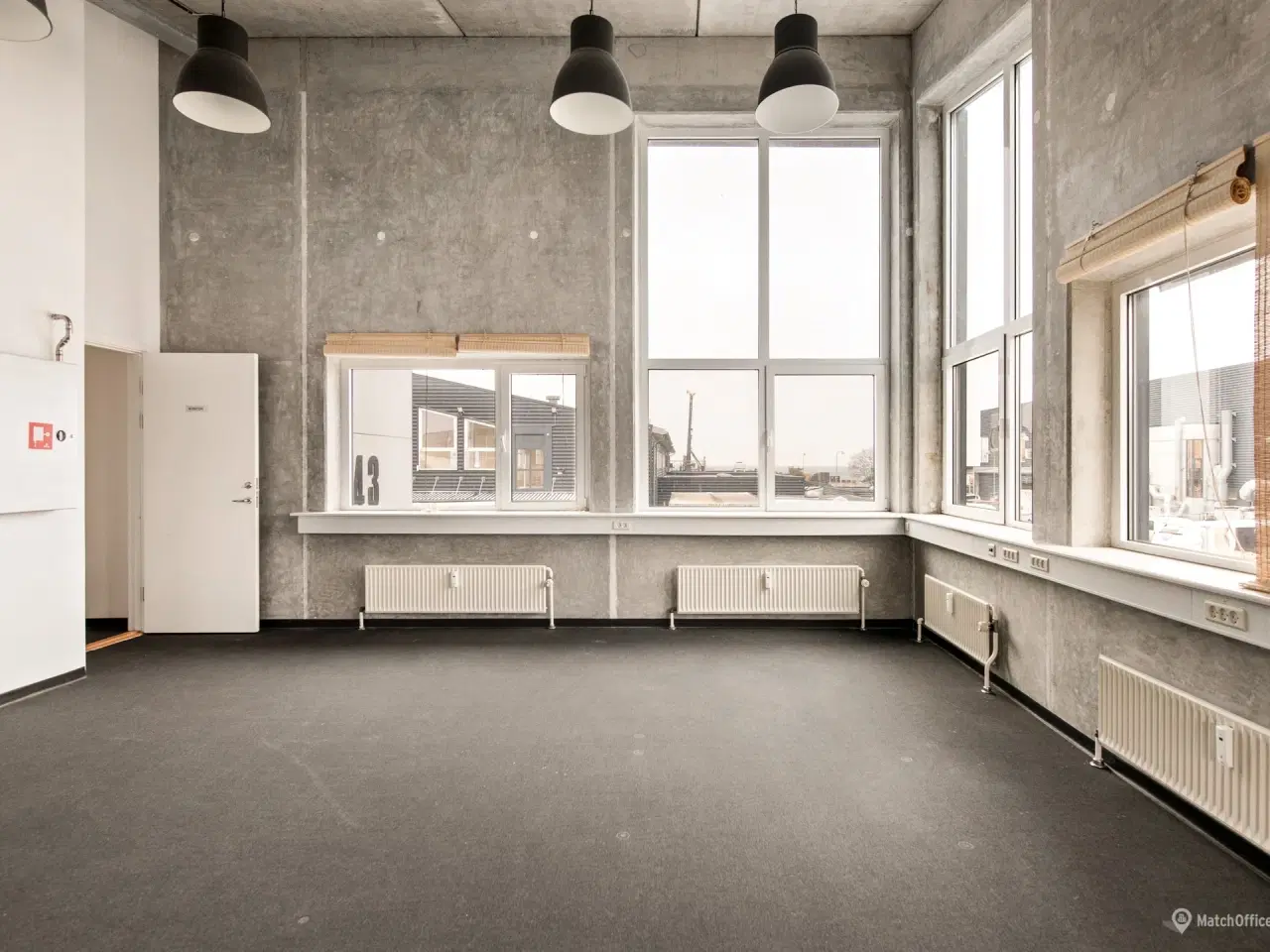 Billede 1 - Kontorlokaler med højt til loftet og havudsigt i Nordhavn