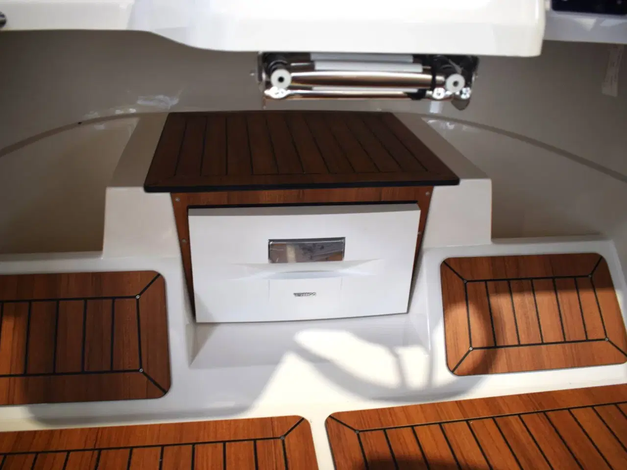 Billede 7 - Corsiva 607 Runabout - 25 HK Yamaha/Udstyr