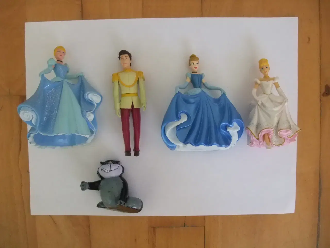 Billede 2 - Askepot Figurer