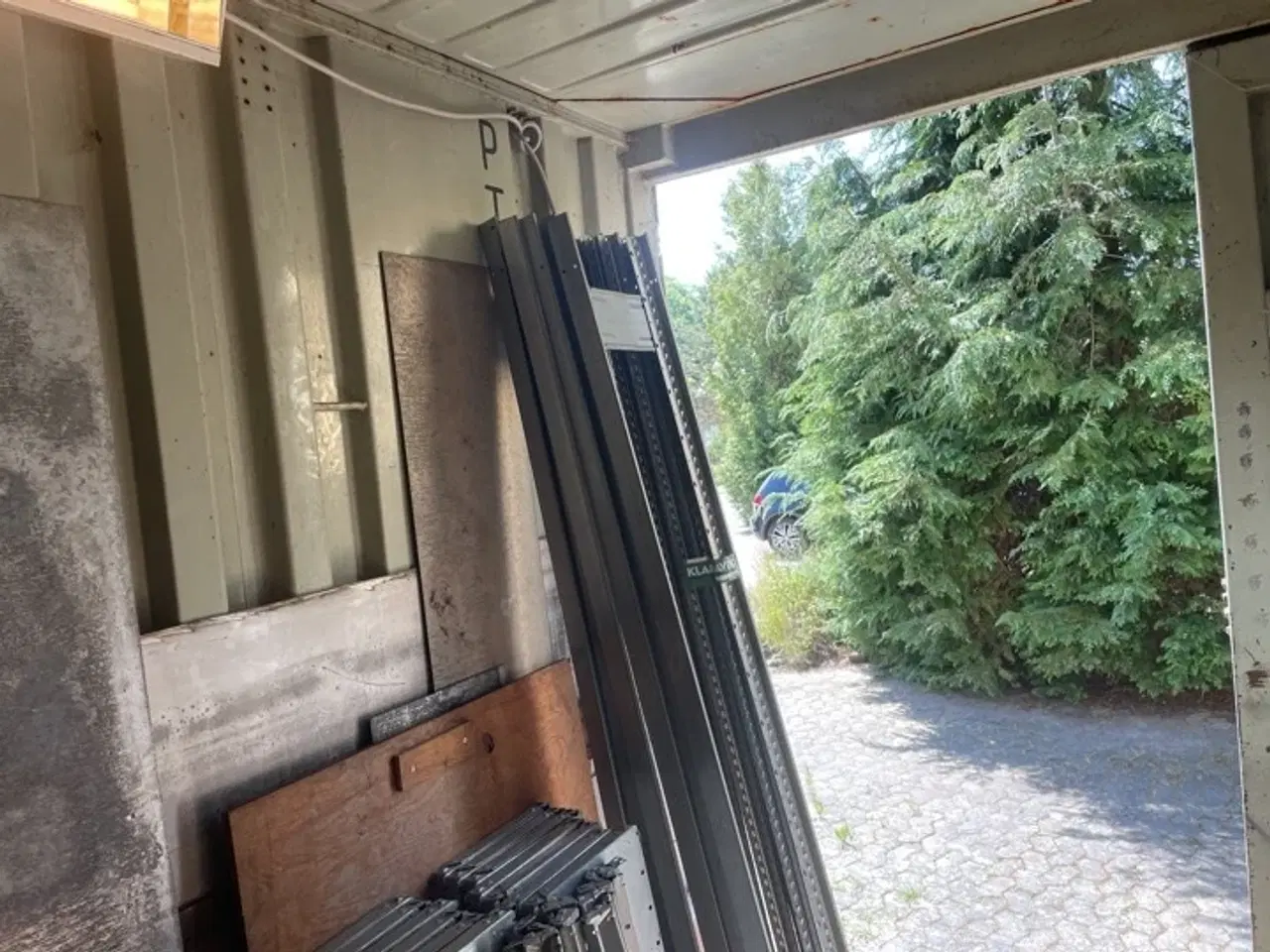 Billede 2 - Lager reol med 6 gavle og 26 hylder