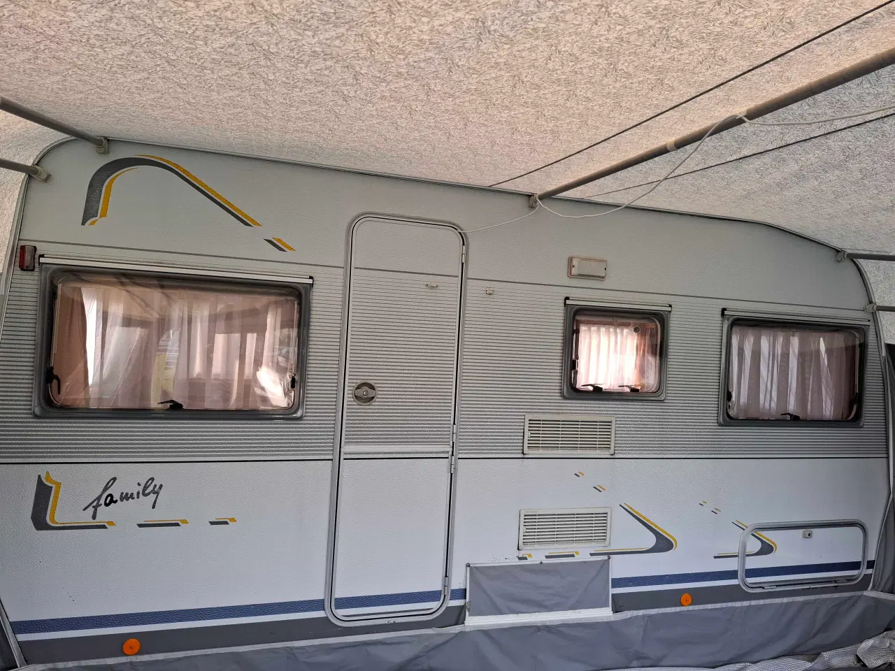 Billede 11 - Dethleffs RG4 Family campingvogn