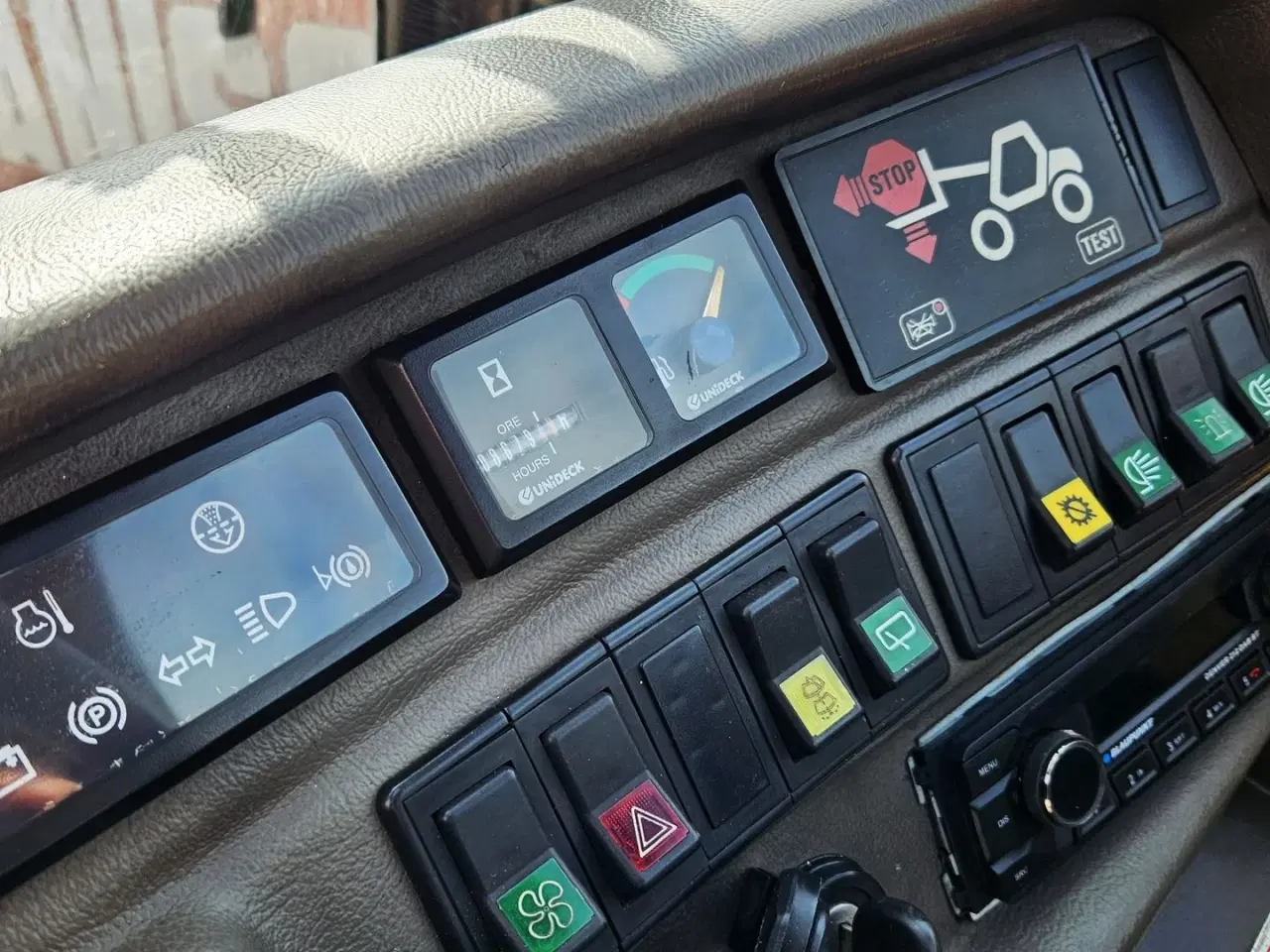 Billede 16 - Manitou MT 1232 ST / med 4 stk tilbehør / 8600 timer