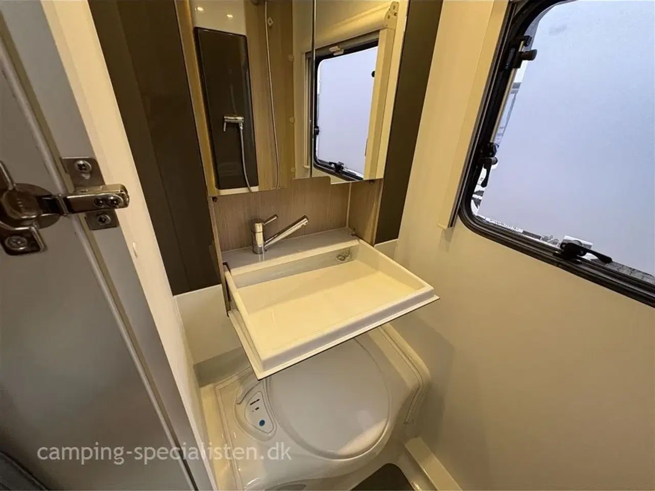 Billede 14 - 2019 - Adria Action 391 PH   Adria Action 391 PH 2019 - Se den nu hos Camping-Specialisten.dk