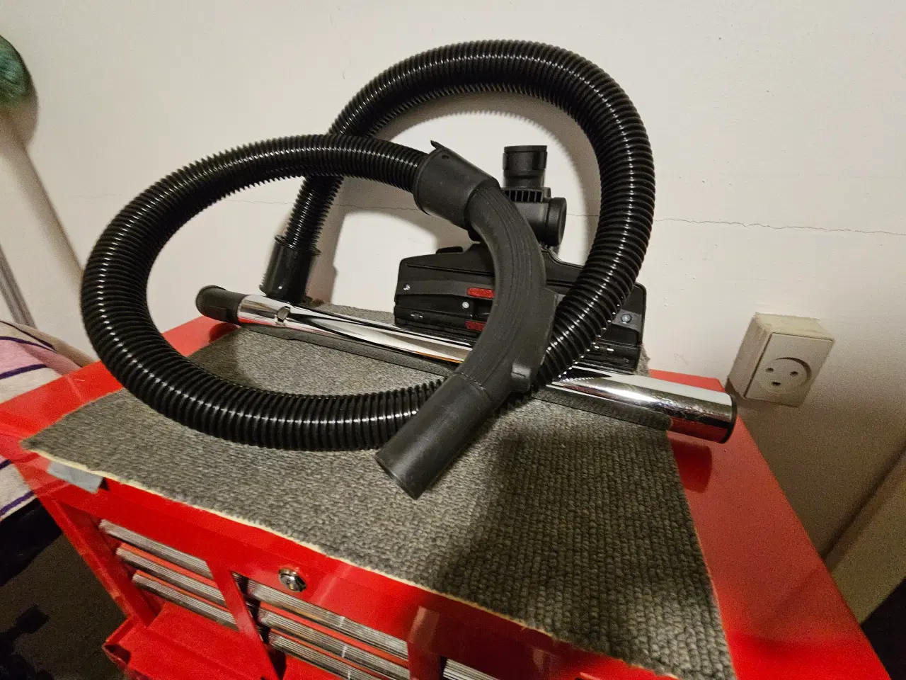 Billede 3 - Poseløs støvsuger