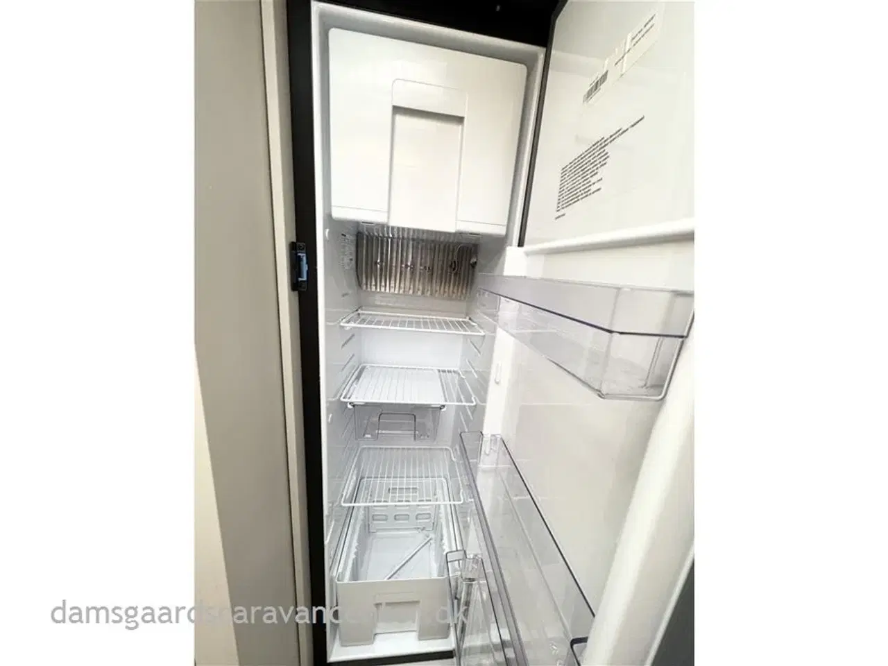 Billede 12 - 2022 - Adria Adora 593 UP   Queensbed-Gulvtemp.-Commodore 300 telt