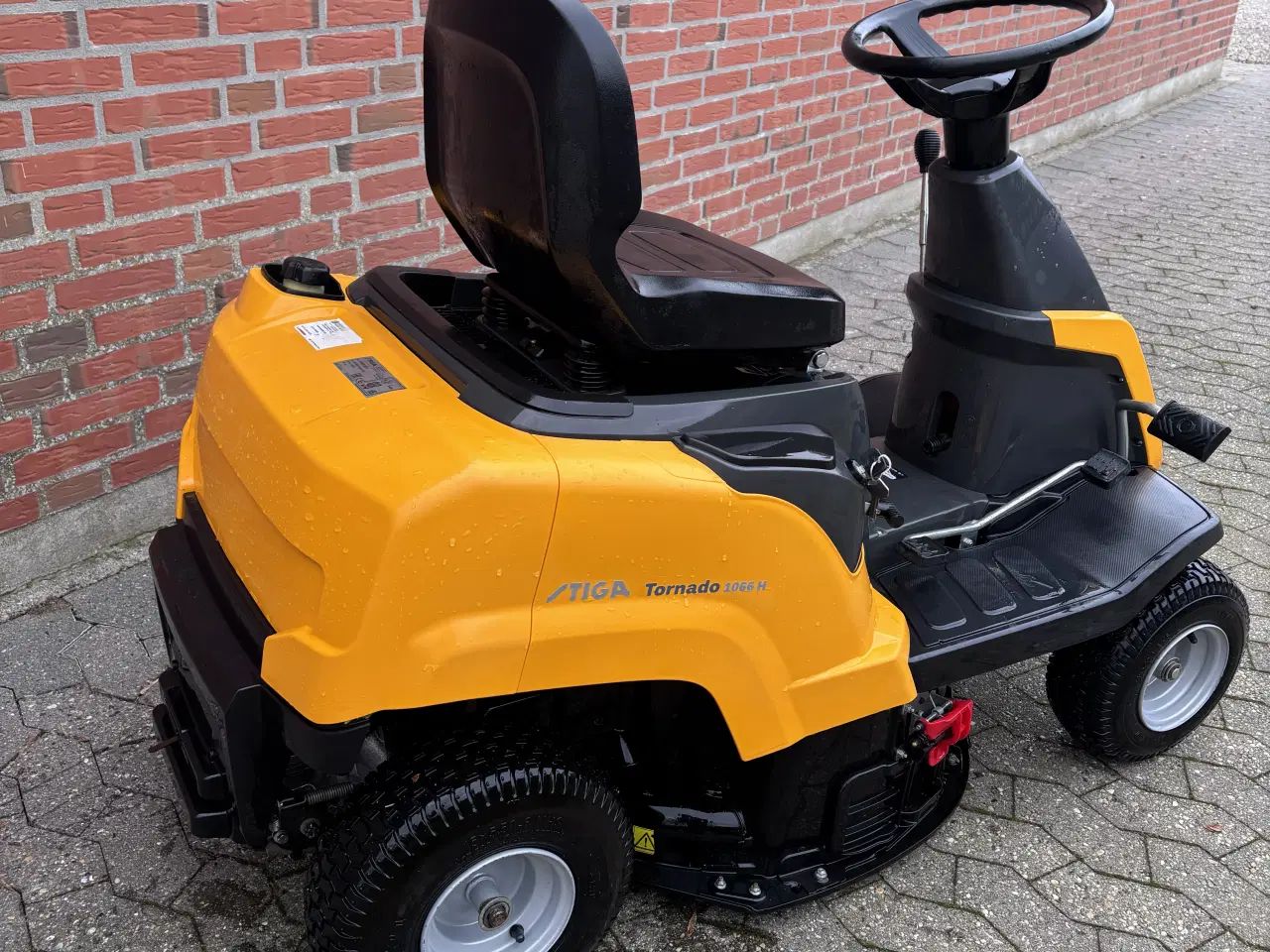 Billede 4 - Stiga Tornado 1066 HST Havetraktor