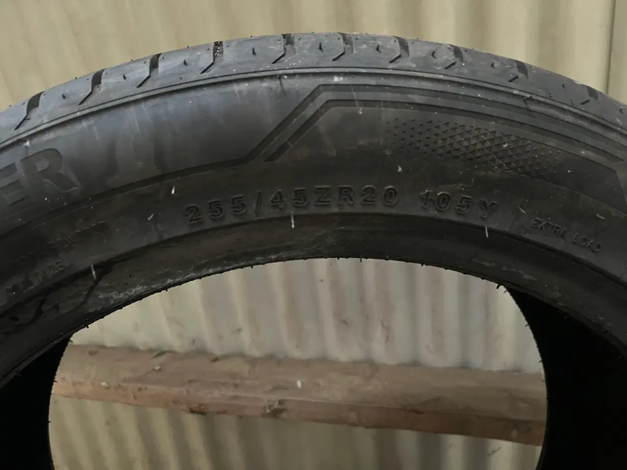 Billede 2 - 2 stk 225/45ZR20 platin sommerdæk 