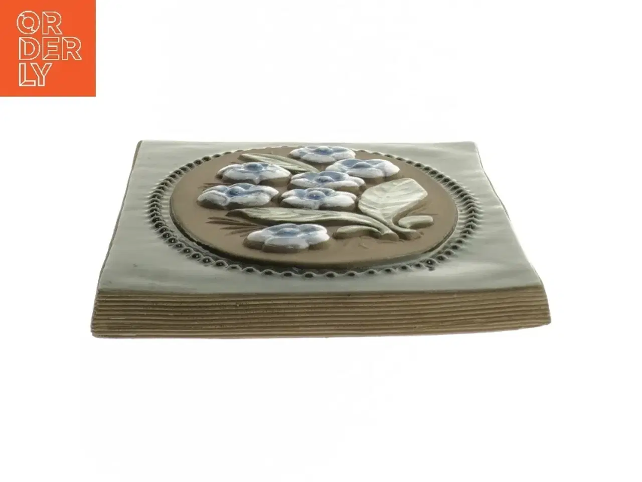 Billede 2 - Keramisk vægplakette med blomster fra Jie (str. 21,5x14 cm)