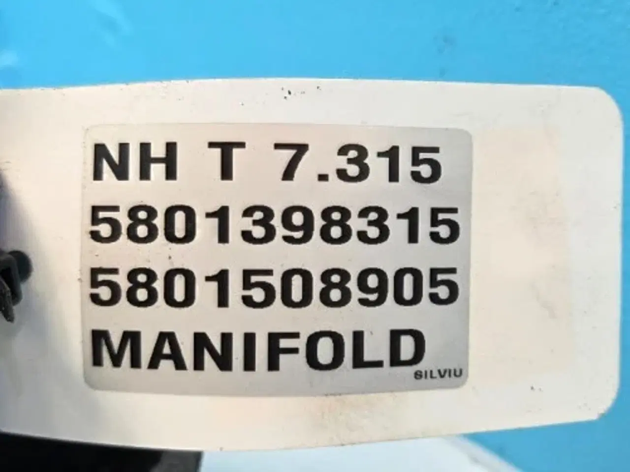 Billede 11 - New Holland T7.315 Udstødningsmanifold 5801398315