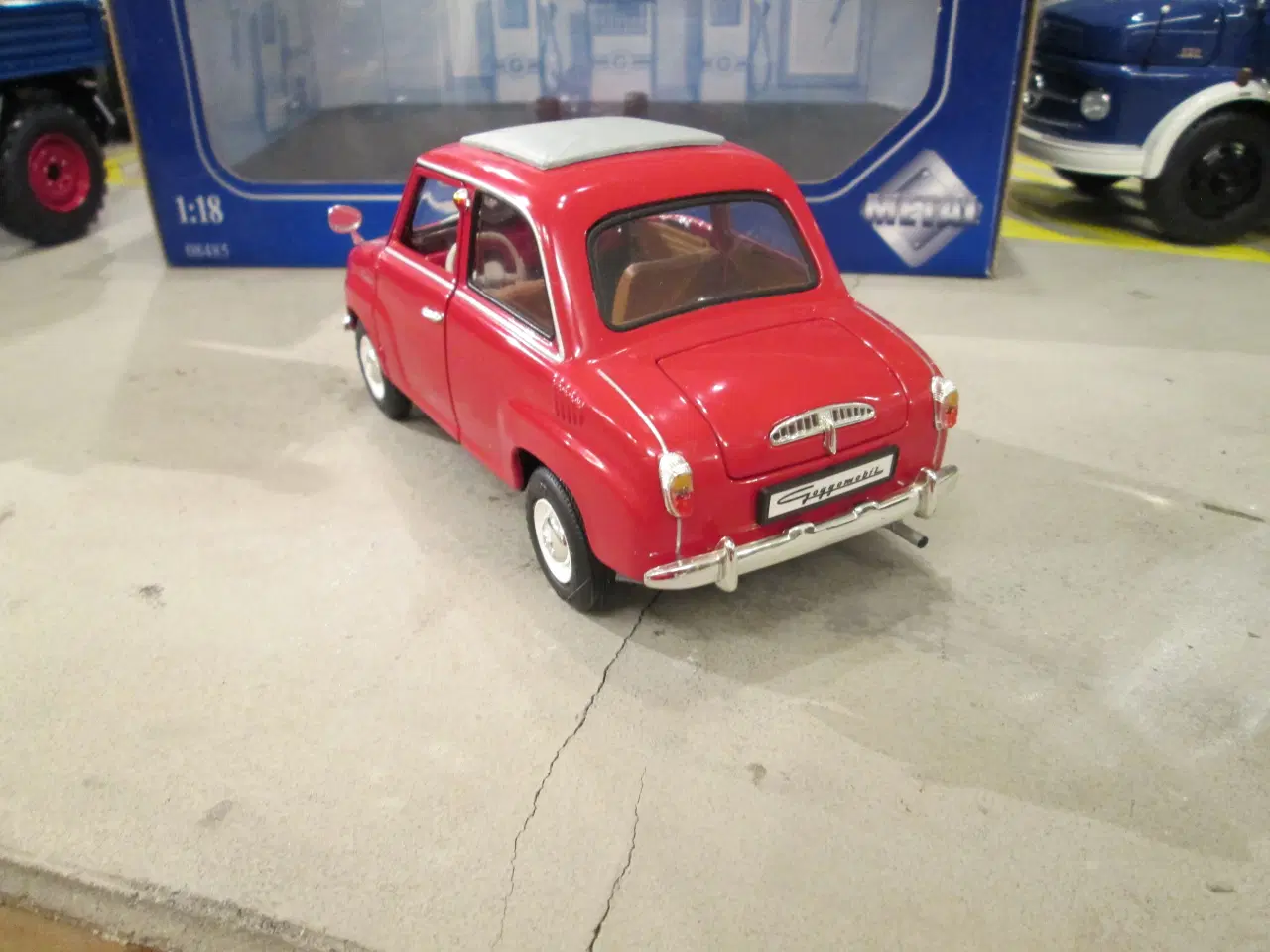 Billede 2 - Goggemobil T 250   Revell  1:18