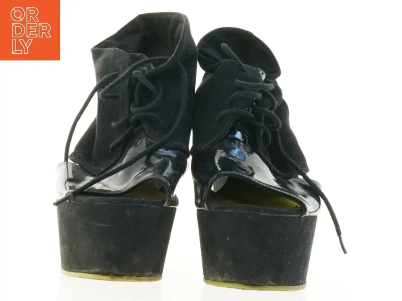 Billede 3 - Sorte snørestøvler med kilehæl fra H&M (str. 40)