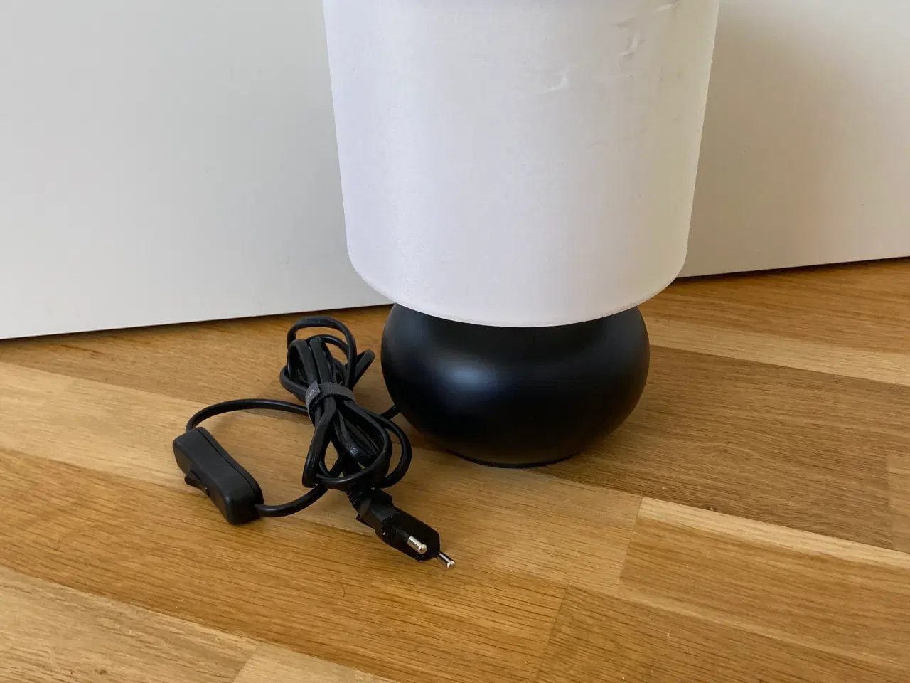 Billede 1 - IKEA bordlampe med pære