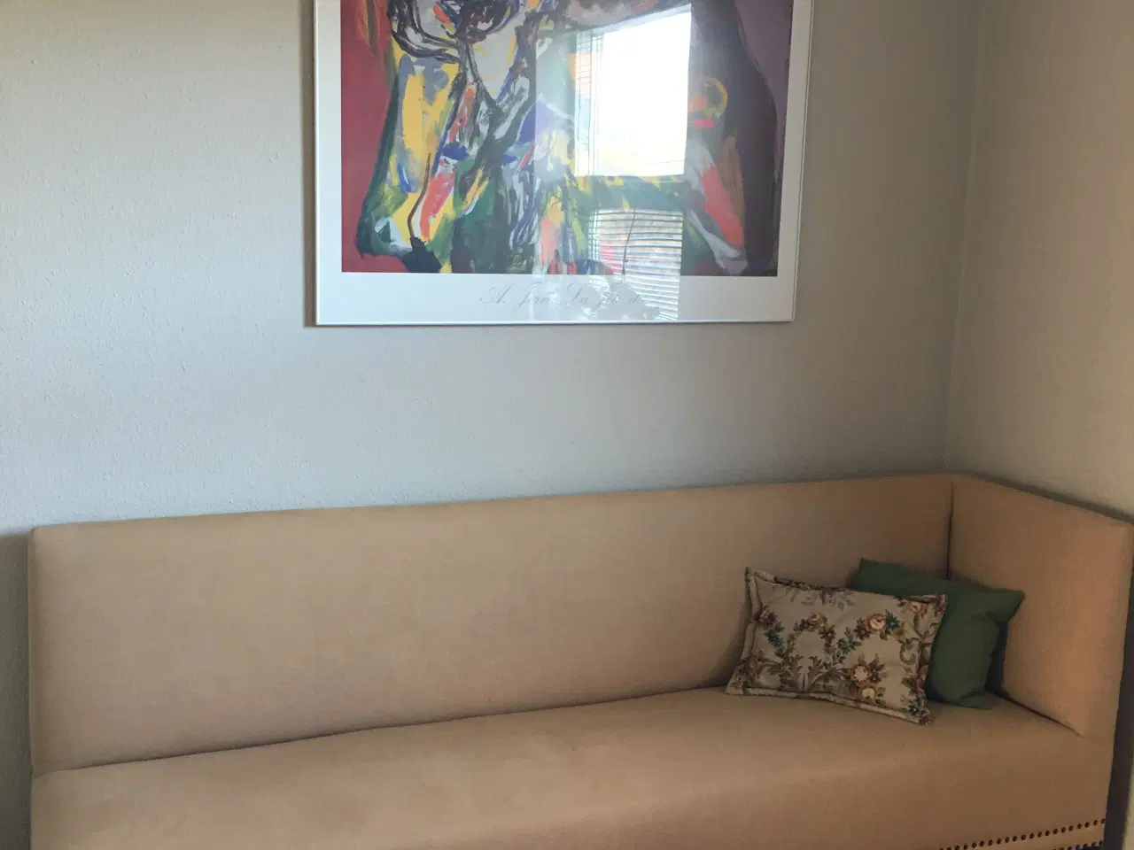 Billede 2 - Bænk til evt. spiseplads 