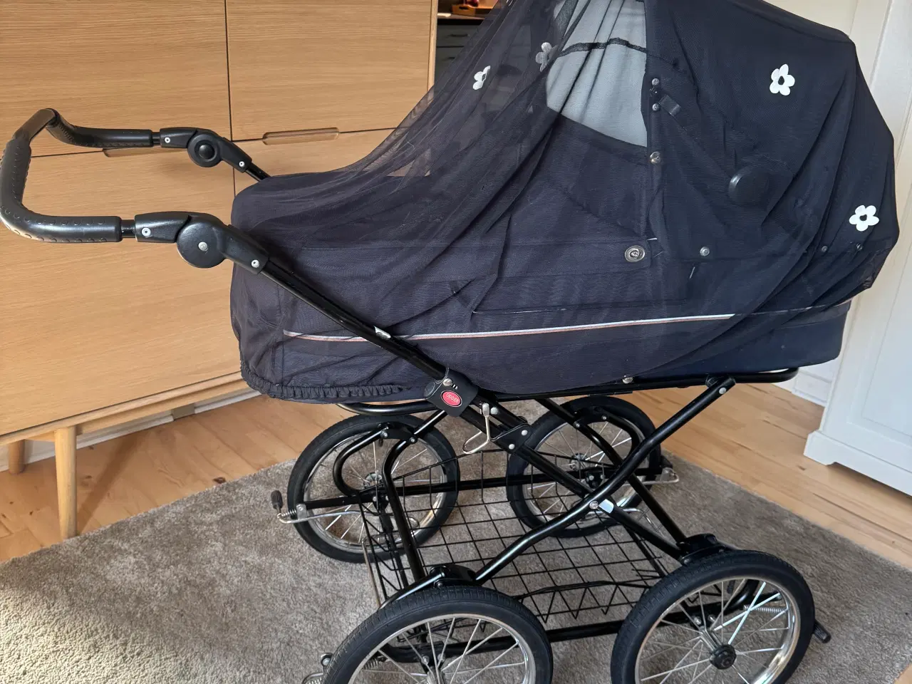 Billede 1 - Odder barnevogn med stort liggemål 