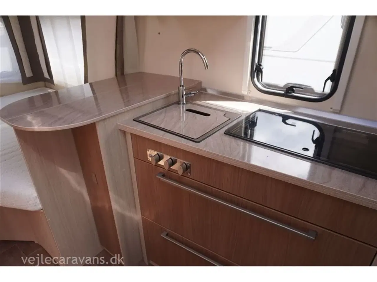 Billede 13 - 2015 - Bürstner Averso "55 YEARS" 465 TS