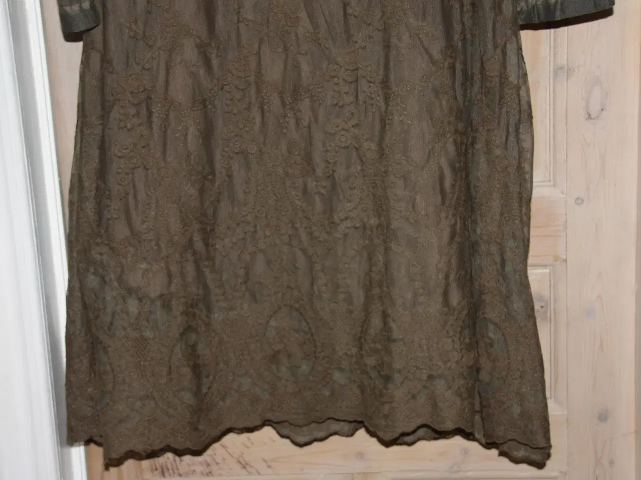 Billede 3 - Gozzip khaki kjole str. XL