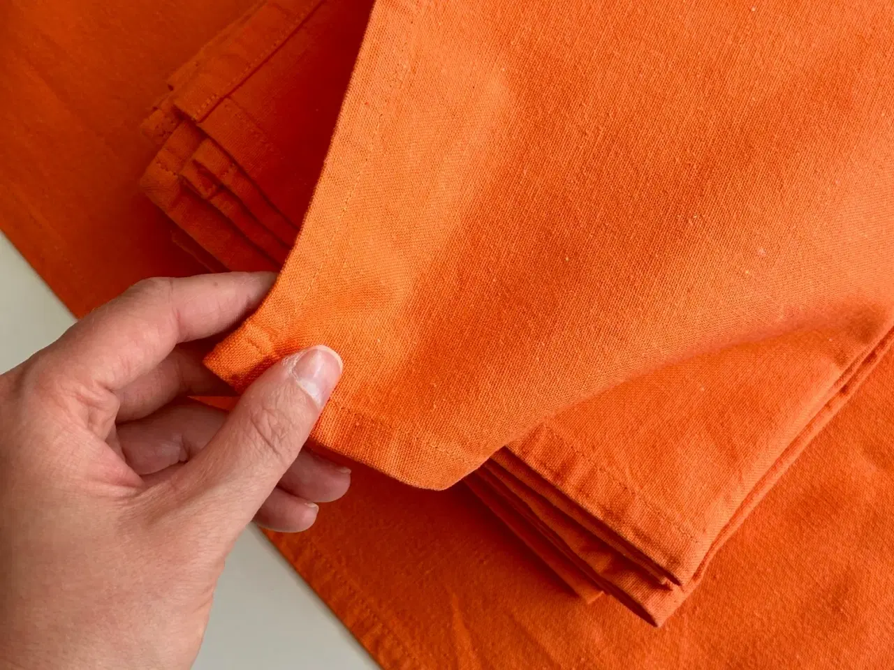 Billede 3 - Orange stofservietter, 9 stk samlet