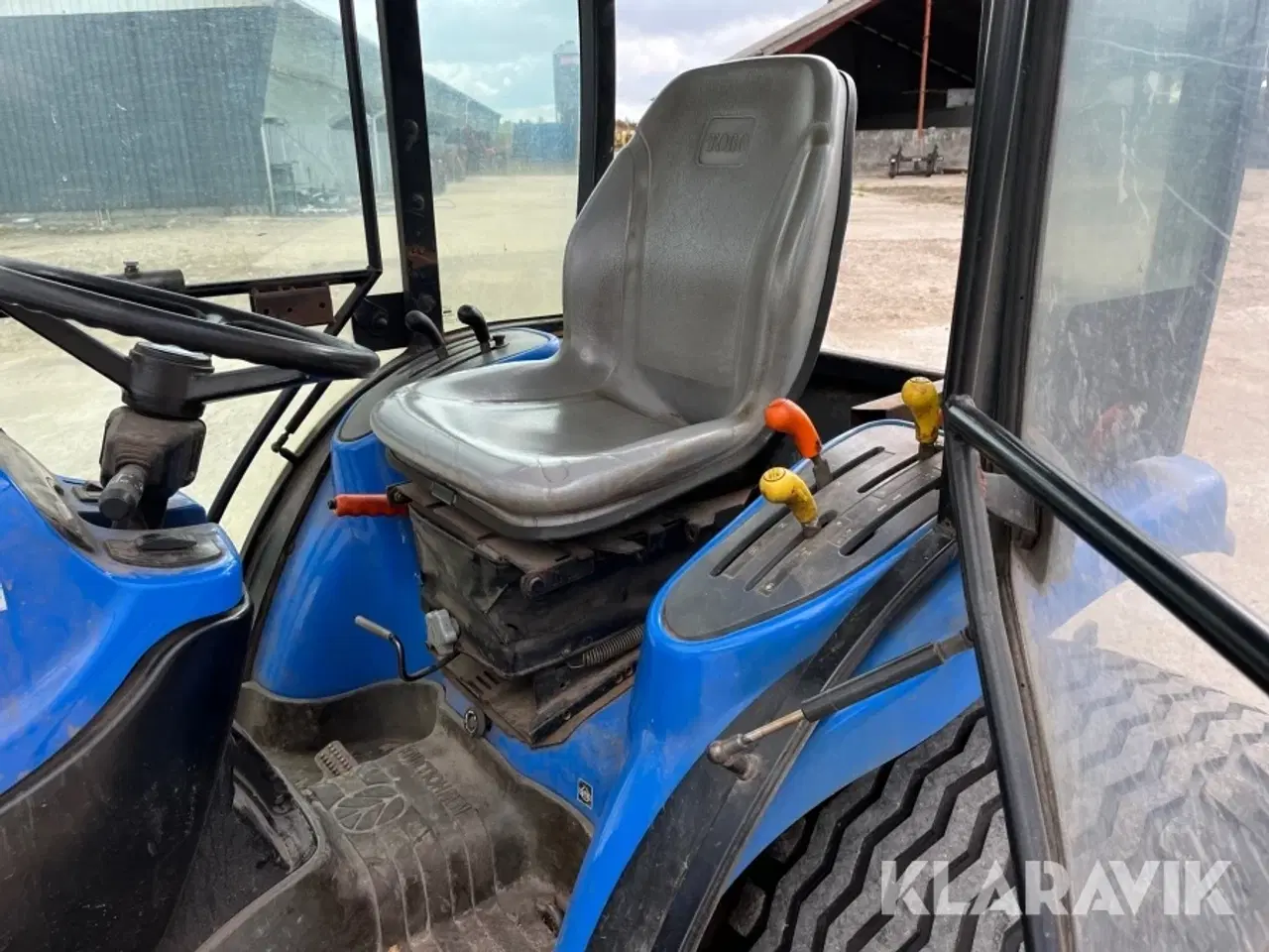 Billede 8 - Traktor New Holland TC27D