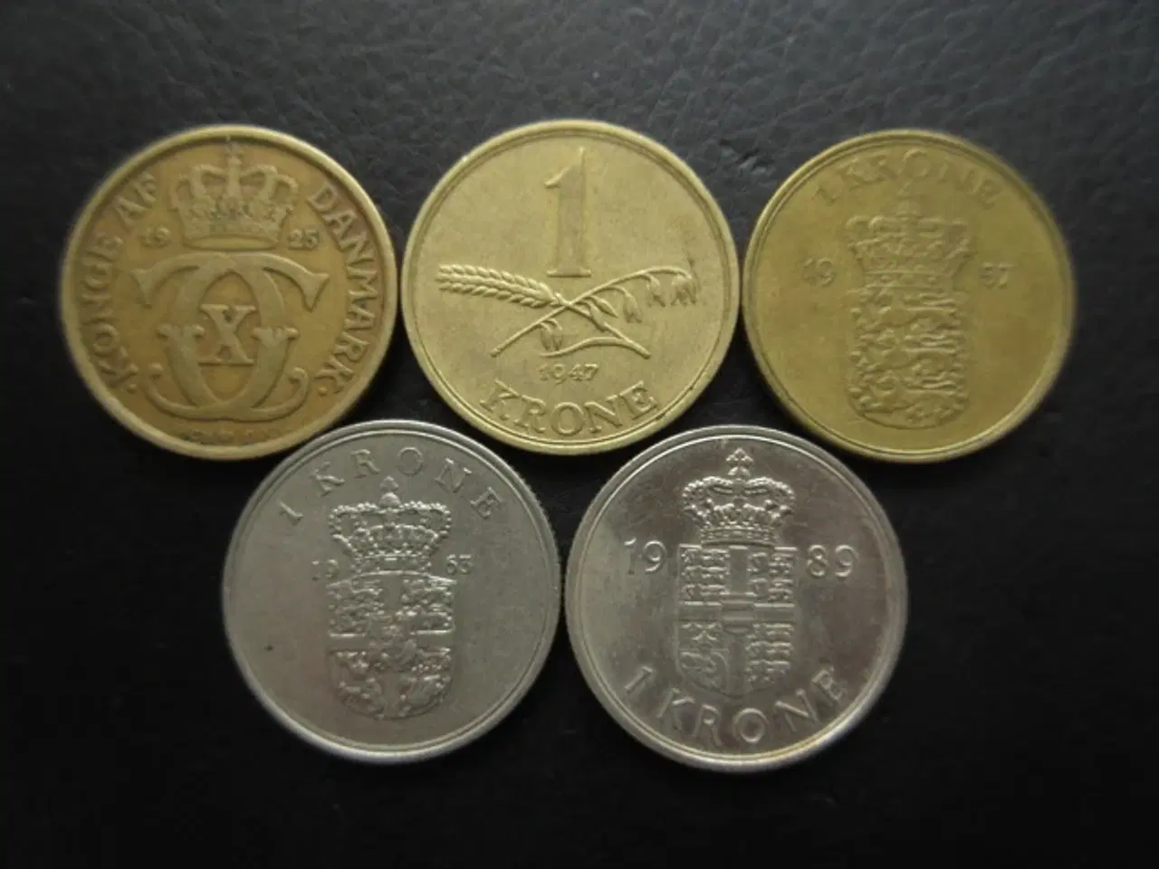 Billede 2 - 1 kroner fra forskellige serier 1924-1989, 5 stk