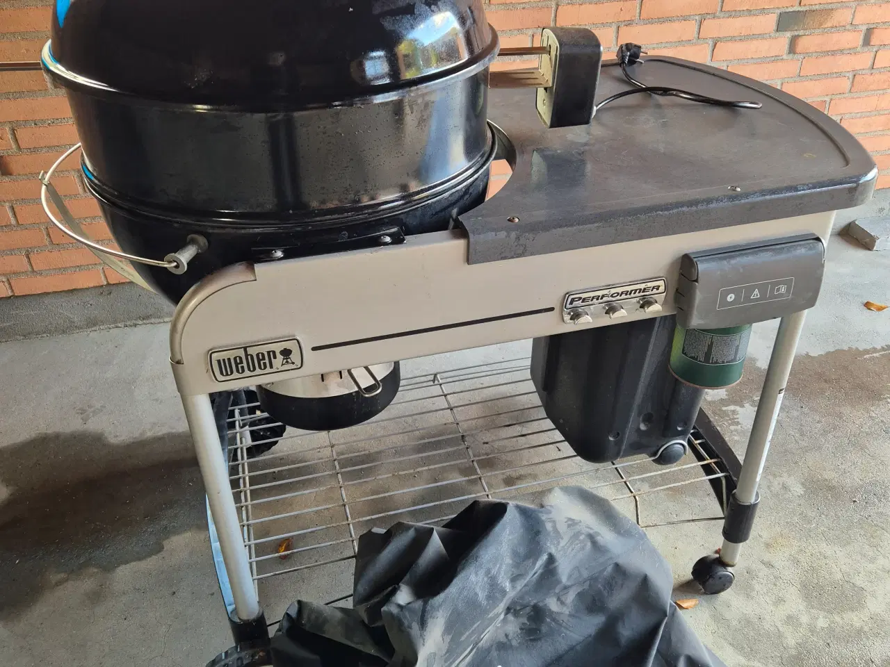 Billede 1 - Weber kul grill med gas tænding