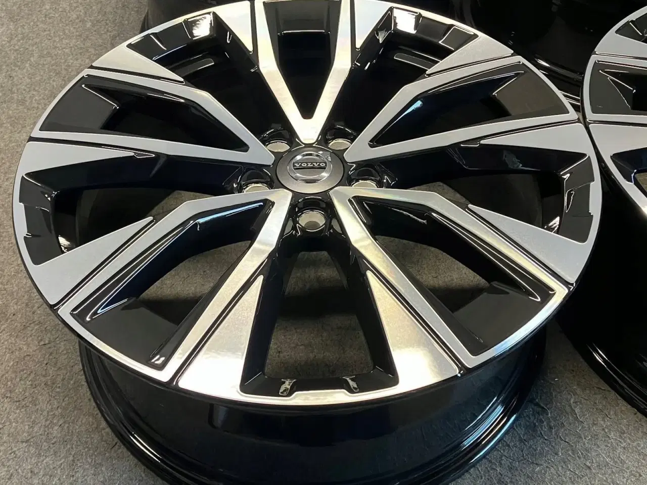 Billede 4 - ALUFÆLGE VOLVO XC 60 19"