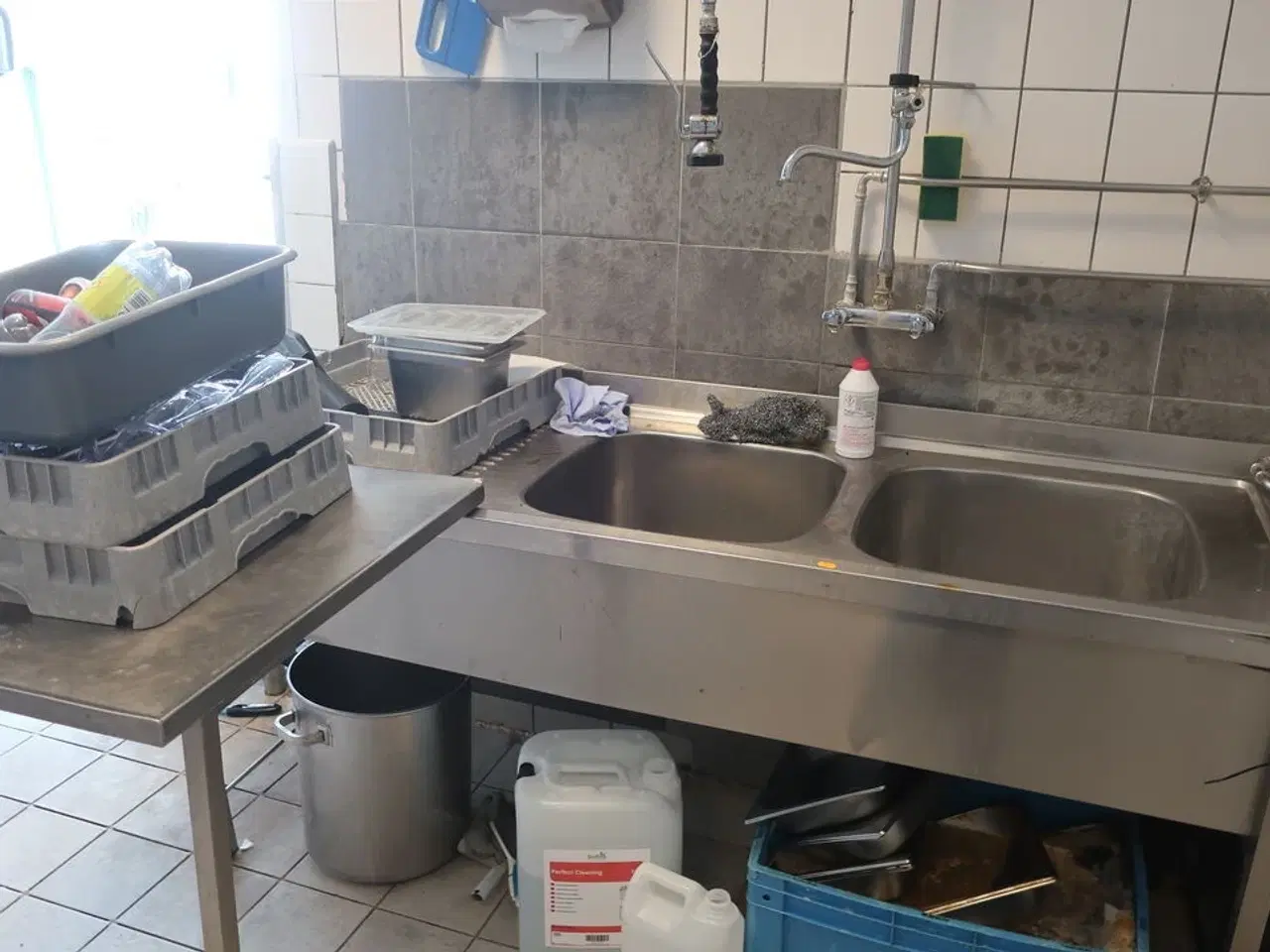 Billede 5 - Dobbelt vaskebord uden armatur