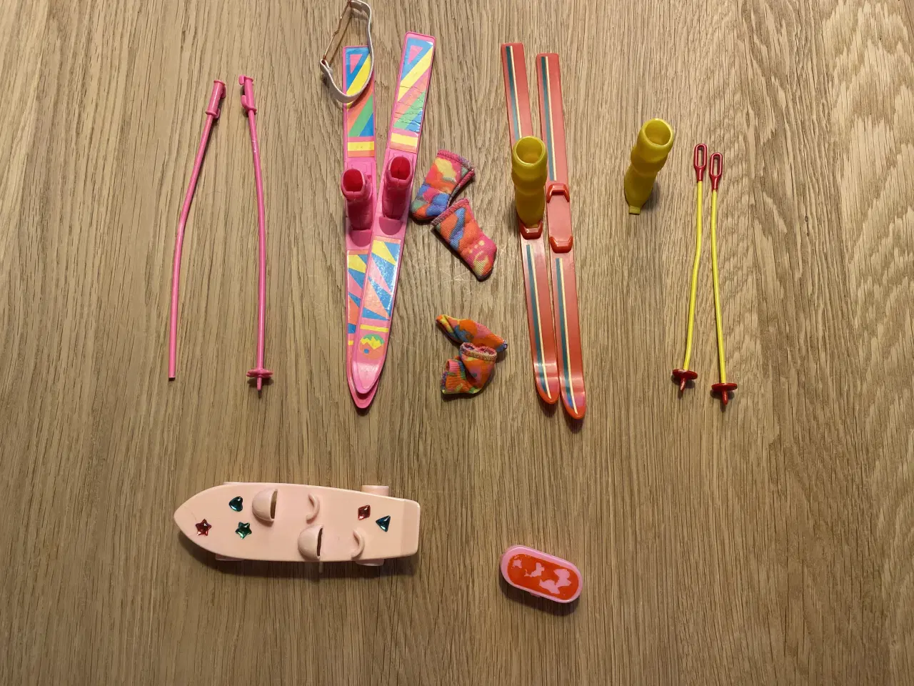 Billede 1 - Tilbehør til Barbie dukker 