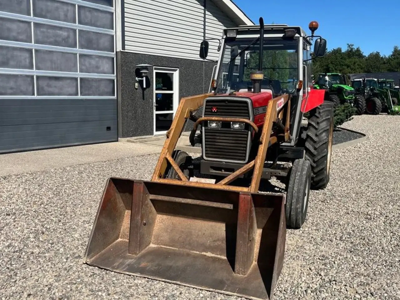 Billede 4 - Veto 900 Frontlæsser og skovl med beslag til Massey Ferguson 365, 375 og 390 med beslag.