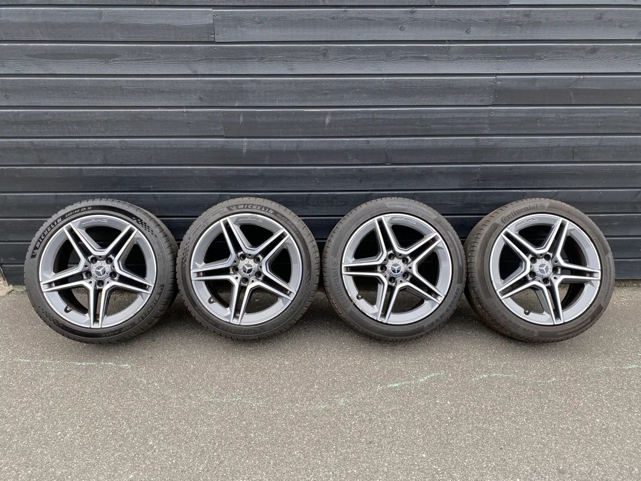 Billede 1 - Originale Mercedes AMG Line 18” fælge – m. Sommerd