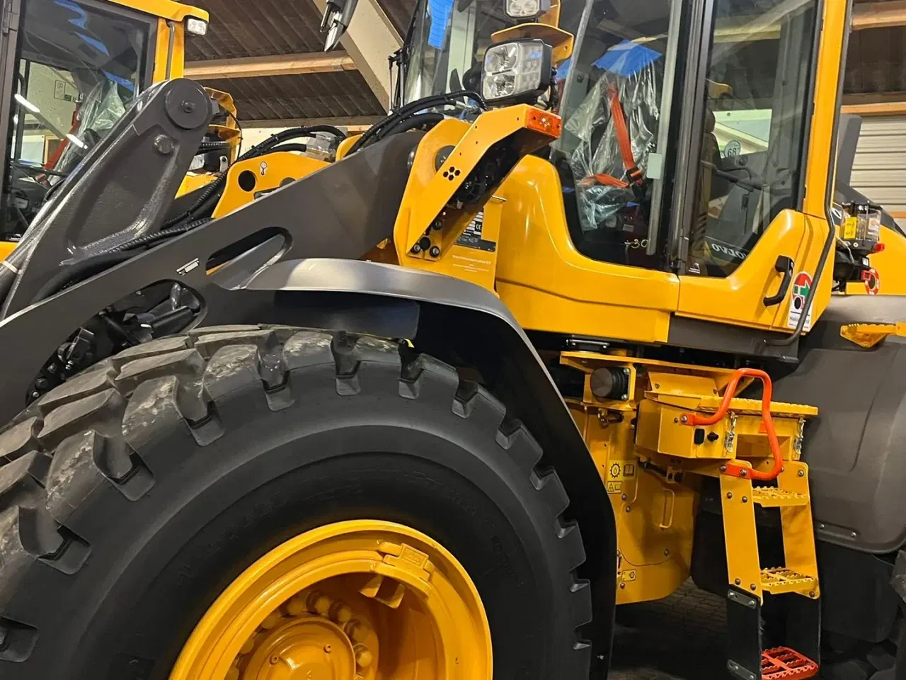 Billede 13 - Volvo L 90H  H2 fabriksny Dansk maskine med masser af udstyr, blan.Co-Pilot & med brede 650/65R25 hjul