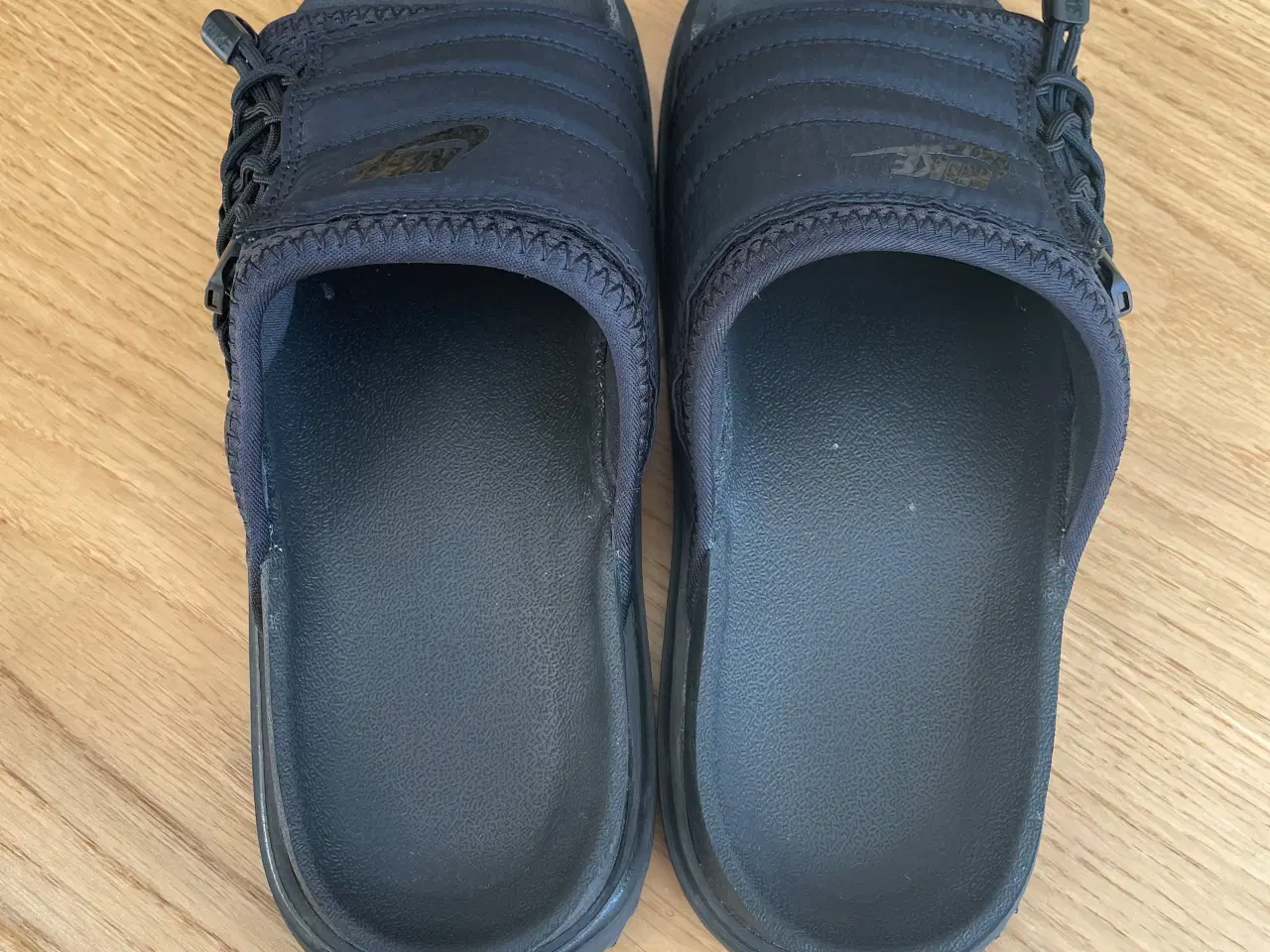 Billede 3 - Nike sorte sandaler