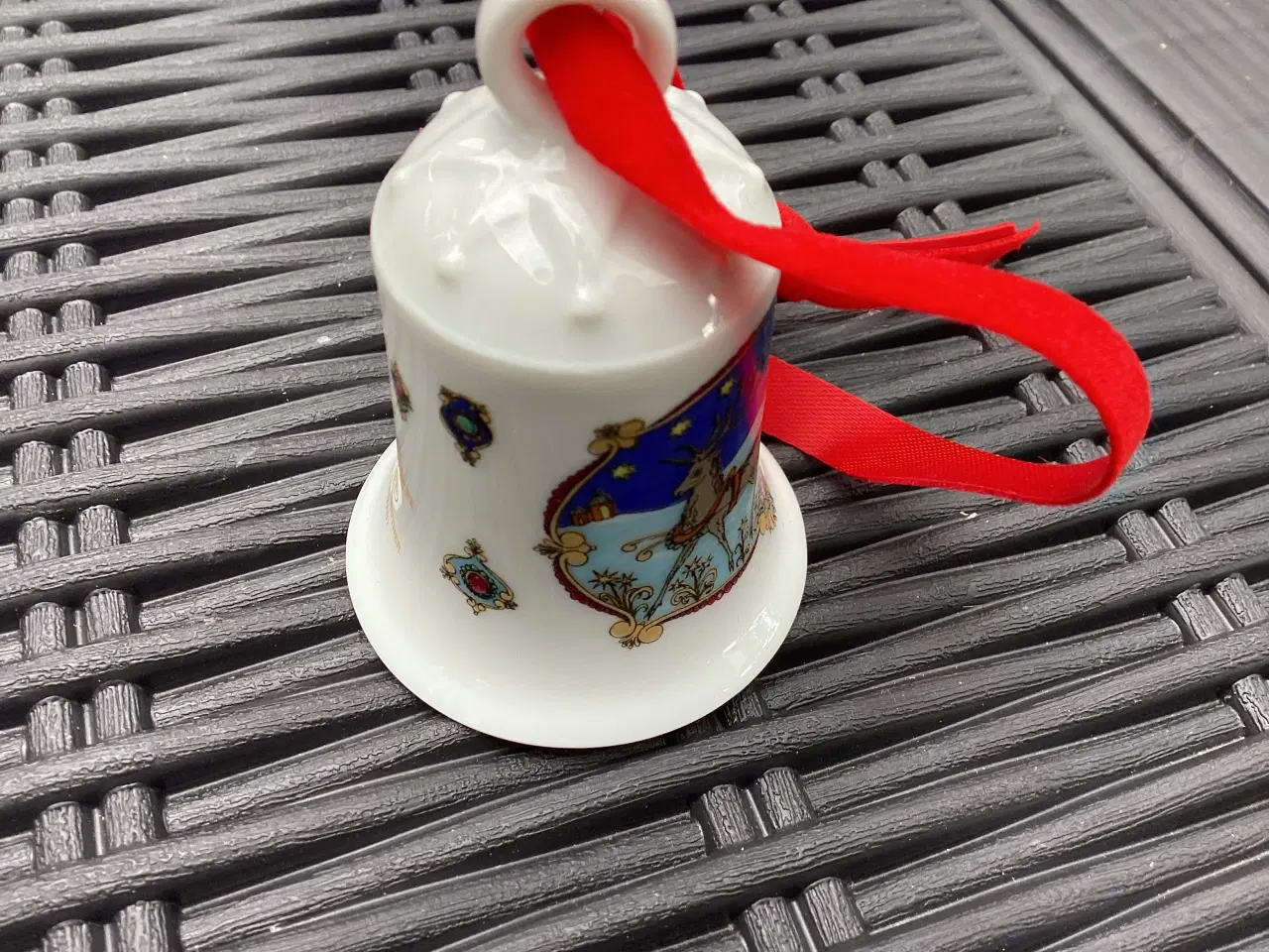 Billede 5 - Juleklokke, porcelæn 1978- jul i lapland