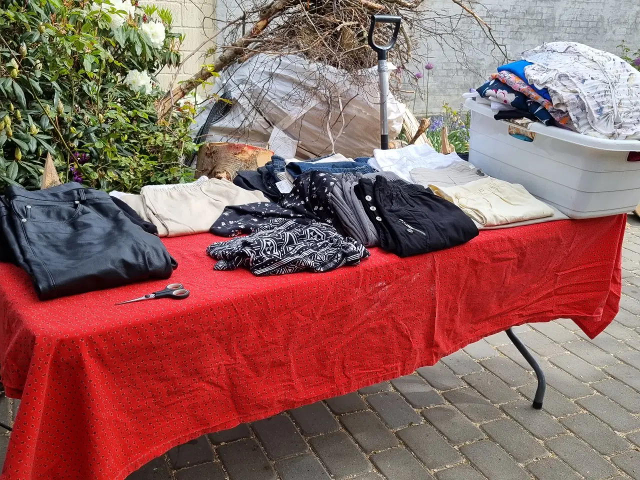 Billede 3 - Gratis dametøj gode mærker str 44-52