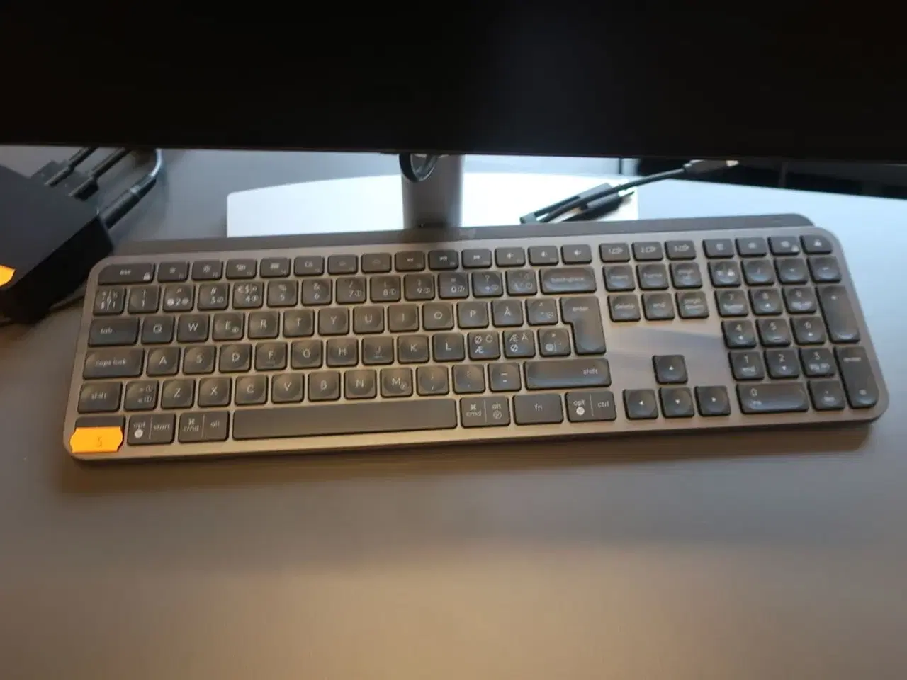 Billede 3 - 2 stk. 27" DELL skærme samt dockingstation og tastatur